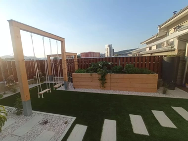 úžitková záhrada vo vyvýšených záhonoch
